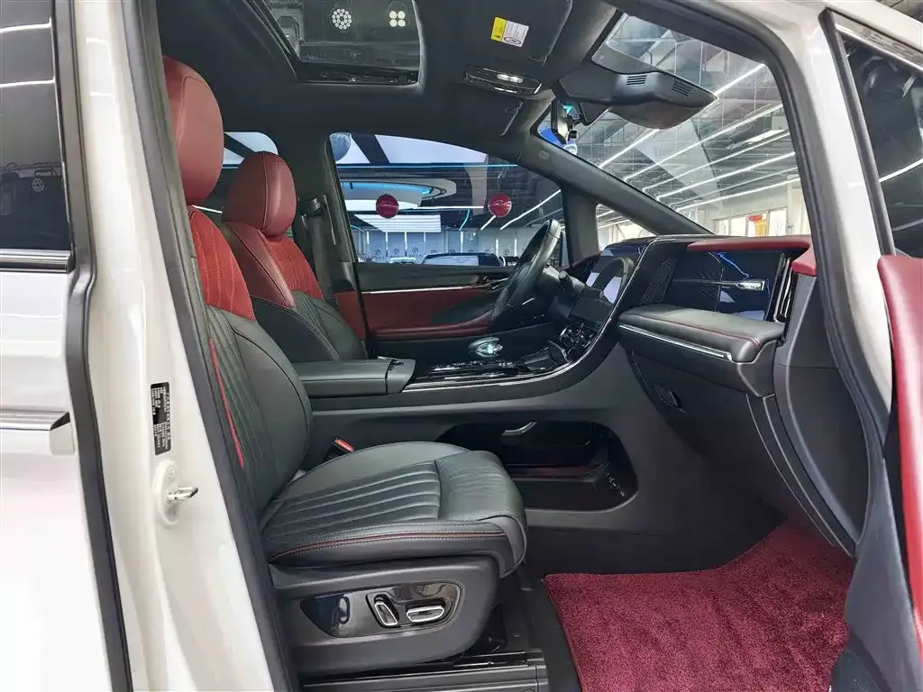 GAC Motor Trumpchi M8 — фото 9