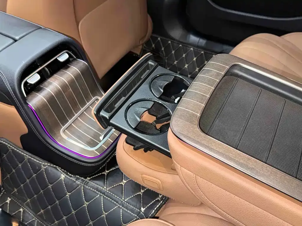 Mercedes-Benz E-Class 2025 из CN, фото 2