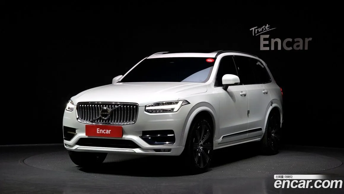 Volvo XC90 — фото 1