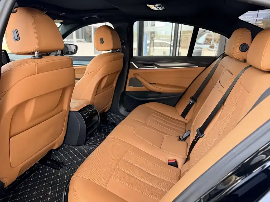 BMW 5 Series (Import) — фото 10