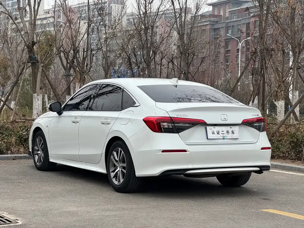 Honda Civic — фото 8