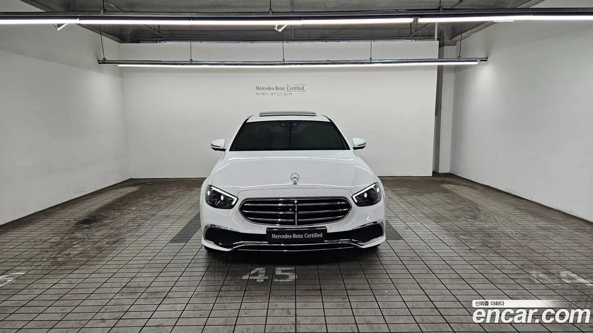 Mercedes-Benz E-Class — фото 8