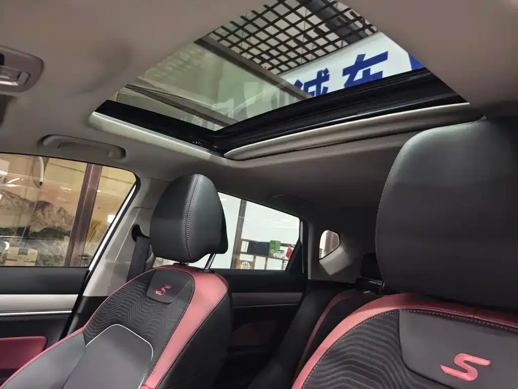 Geely Binyue 2023 из CN, фото 6