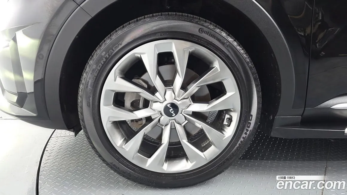Kia Sorento — фото 9