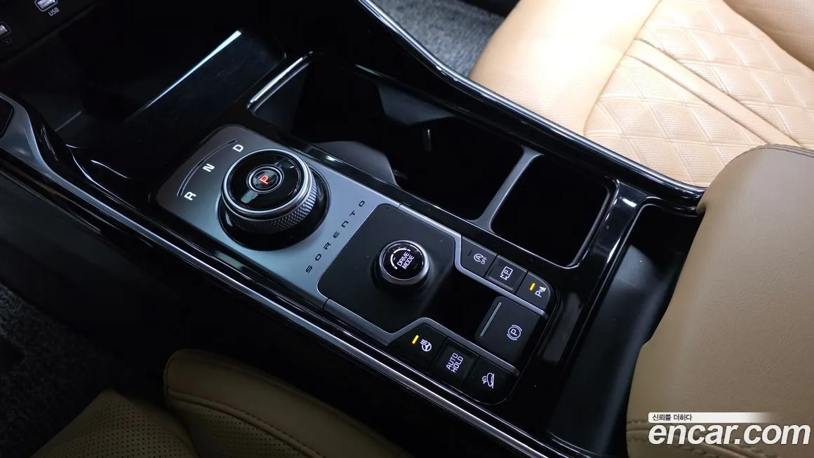 Kia Sorento — фото 8
