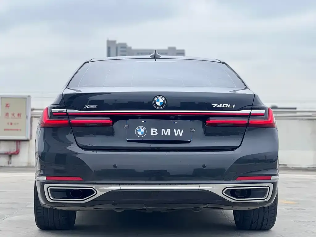 BMW 7 Series 2022 из CN, фото 4