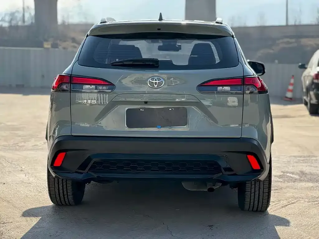 Toyota Corolla Cross 2022 из CN, фото 3