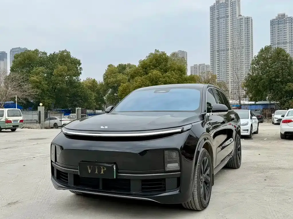 Li Auto L8