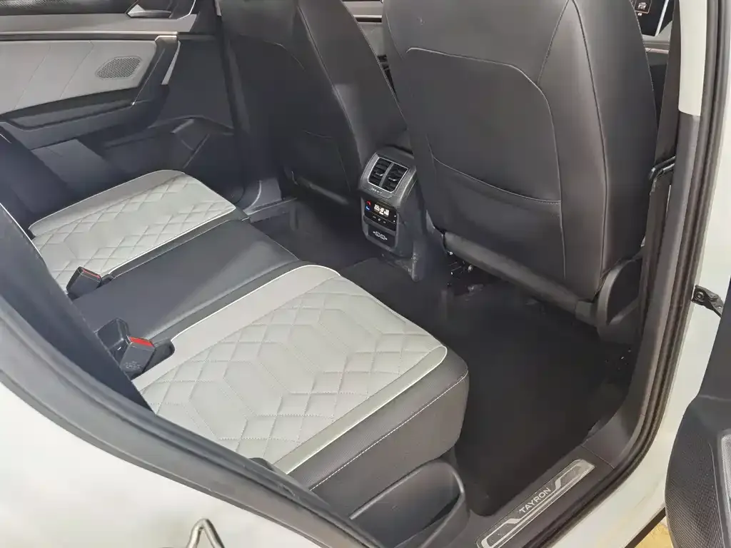 Volkswagen Tayron 2023 из CN, фото 4