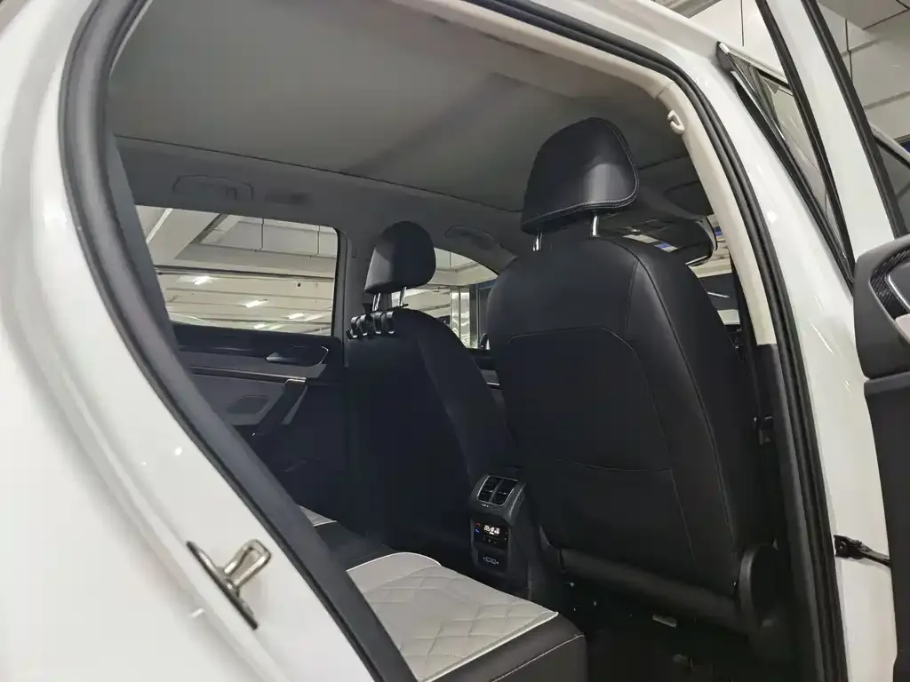 Volkswagen Tayron 2023 из CN, фото 3