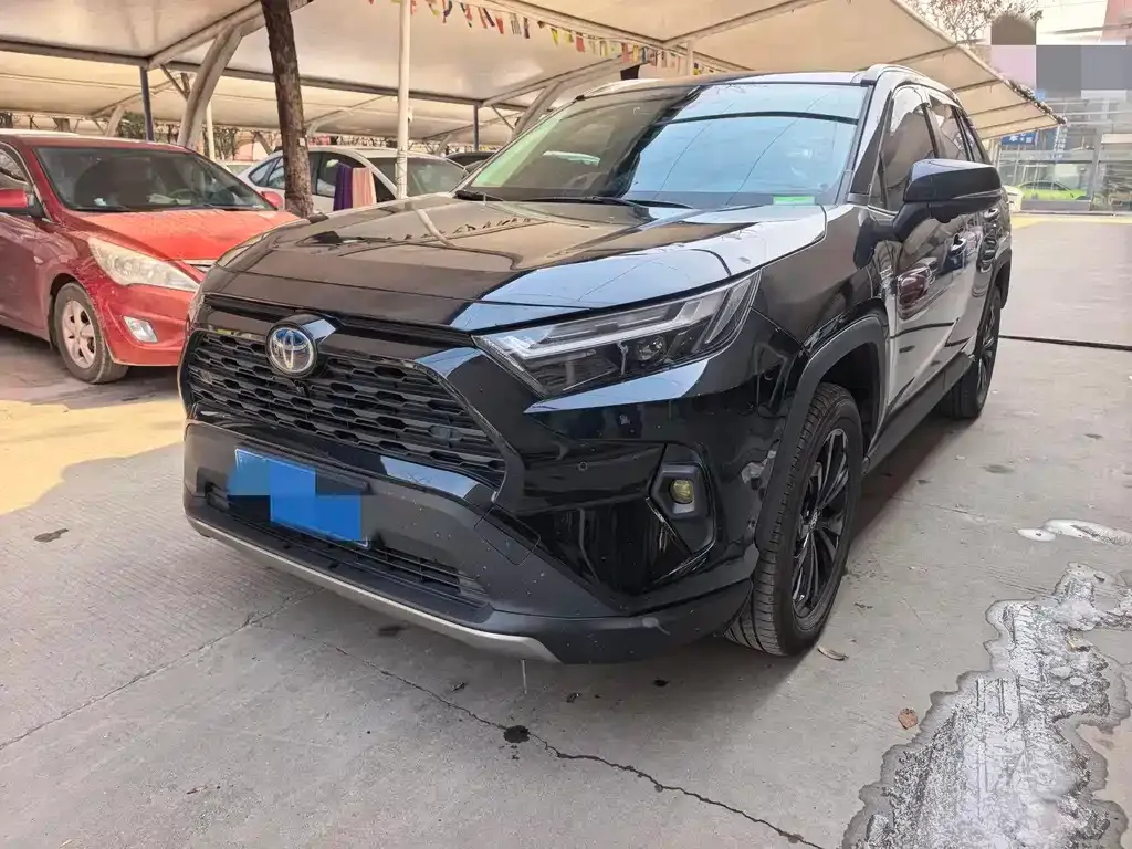 Toyota RAV4 2024 из CN, фото 1
