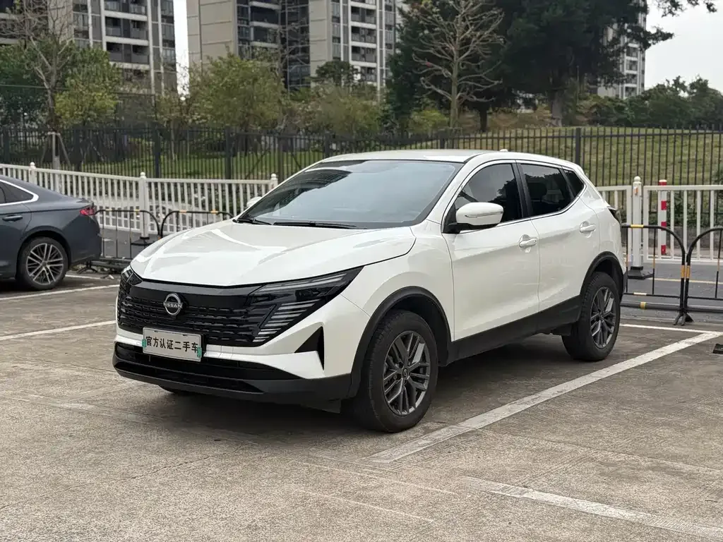 Nissan Qashqai — фото 1