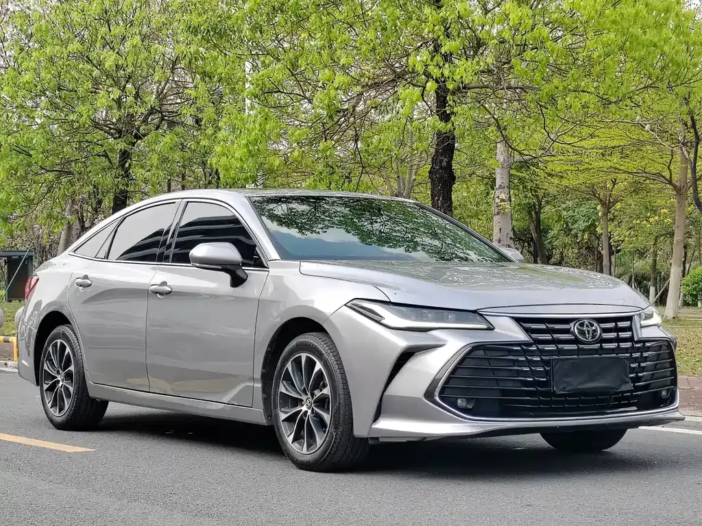 Toyota Avalon — фото 9