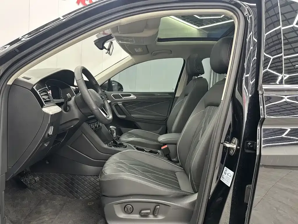 Volkswagen Tiguan L 2022 из CN, фото 10