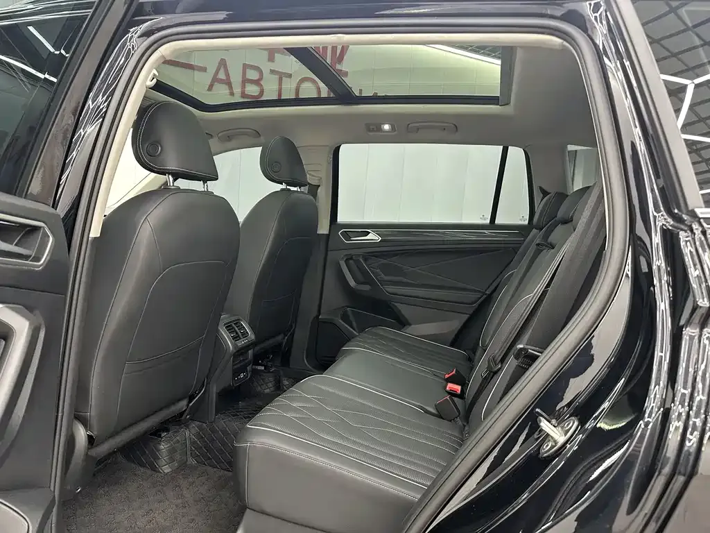 Volkswagen Tiguan L 2022 из CN, фото 7