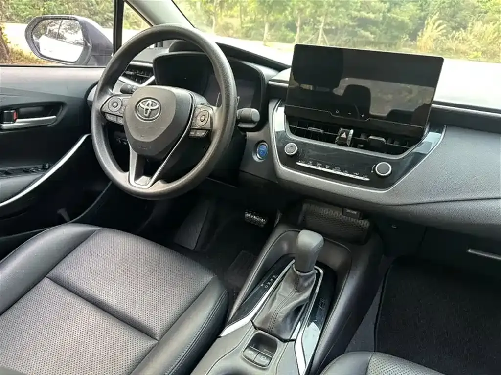 Toyota Corolla — фото 2
