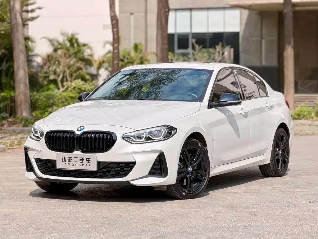 BMW 1 Series 2022 из CN, фото 1