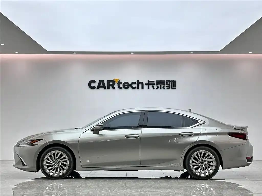 Lexus ES — фото 4