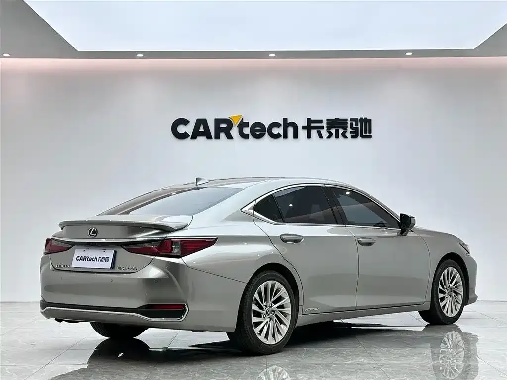 Lexus ES — фото 3