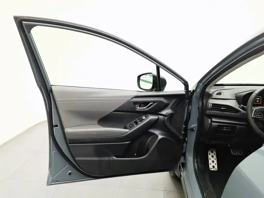 Subaru Crosstrek 2024 из CN, фото 5
