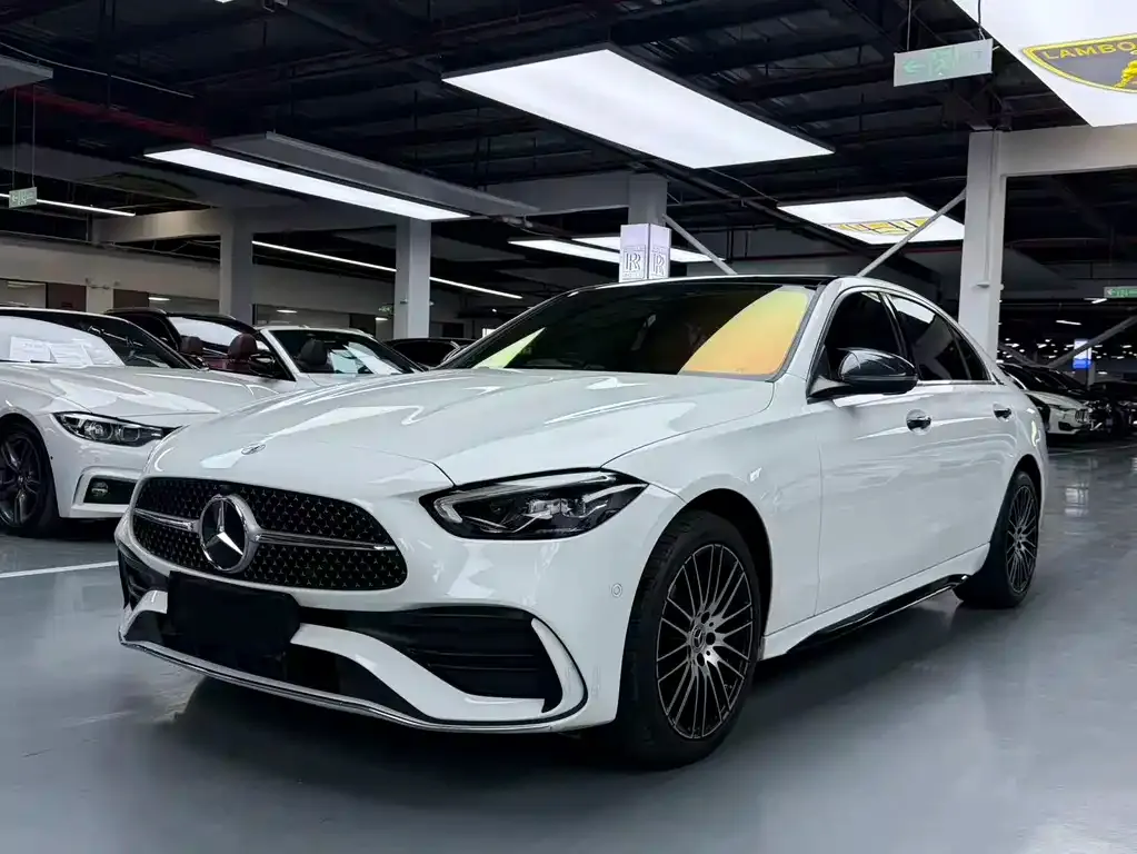 Mercedes-Benz C-Class — фото 1