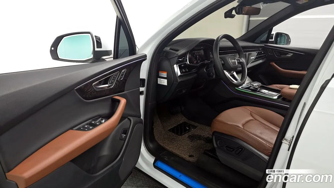 Audi Q7 2023 из KR, фото 5