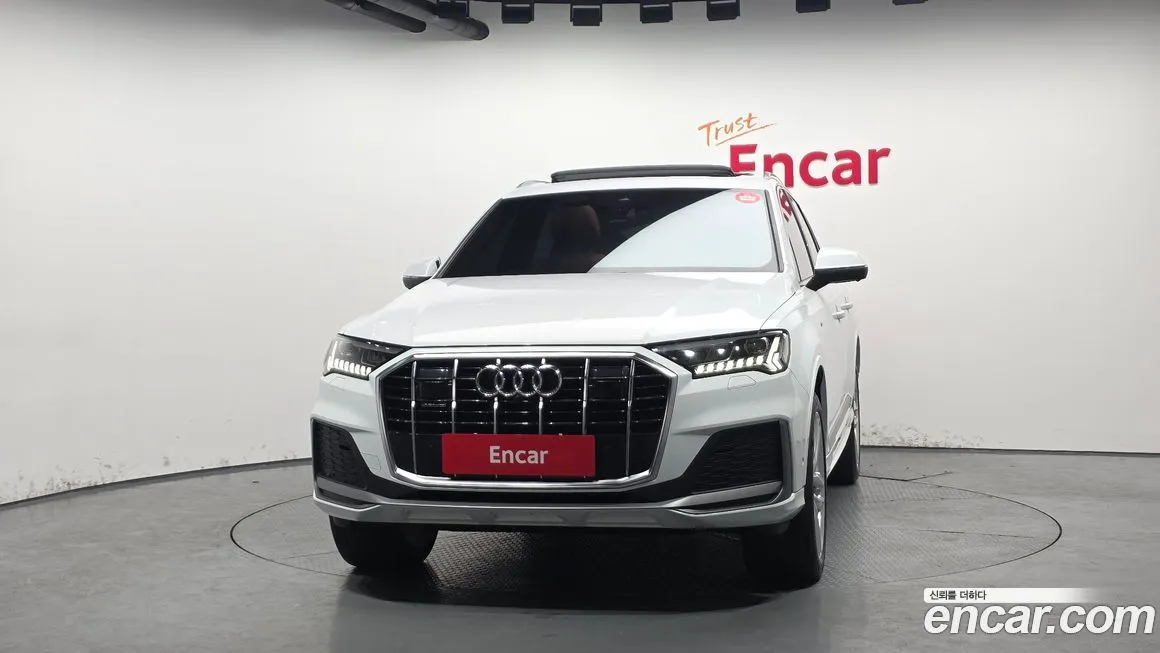 Audi Q7 2023 из KR, фото 2
