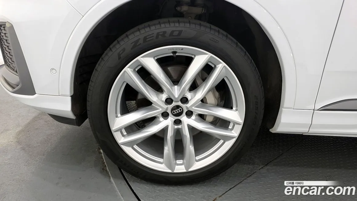 Audi Q7 2023 из KR, фото 6