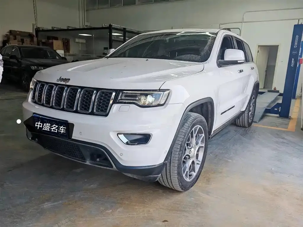 Jeep Grand Cherokee (Import) — фото 1