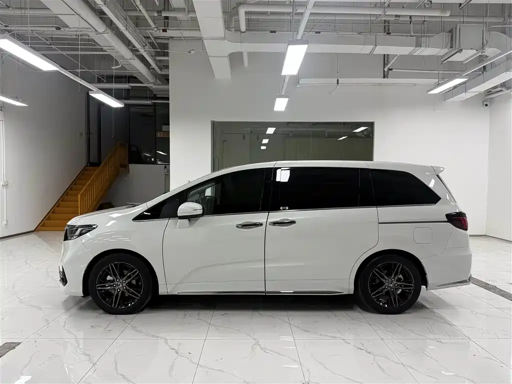Honda Odyssey — фото 4