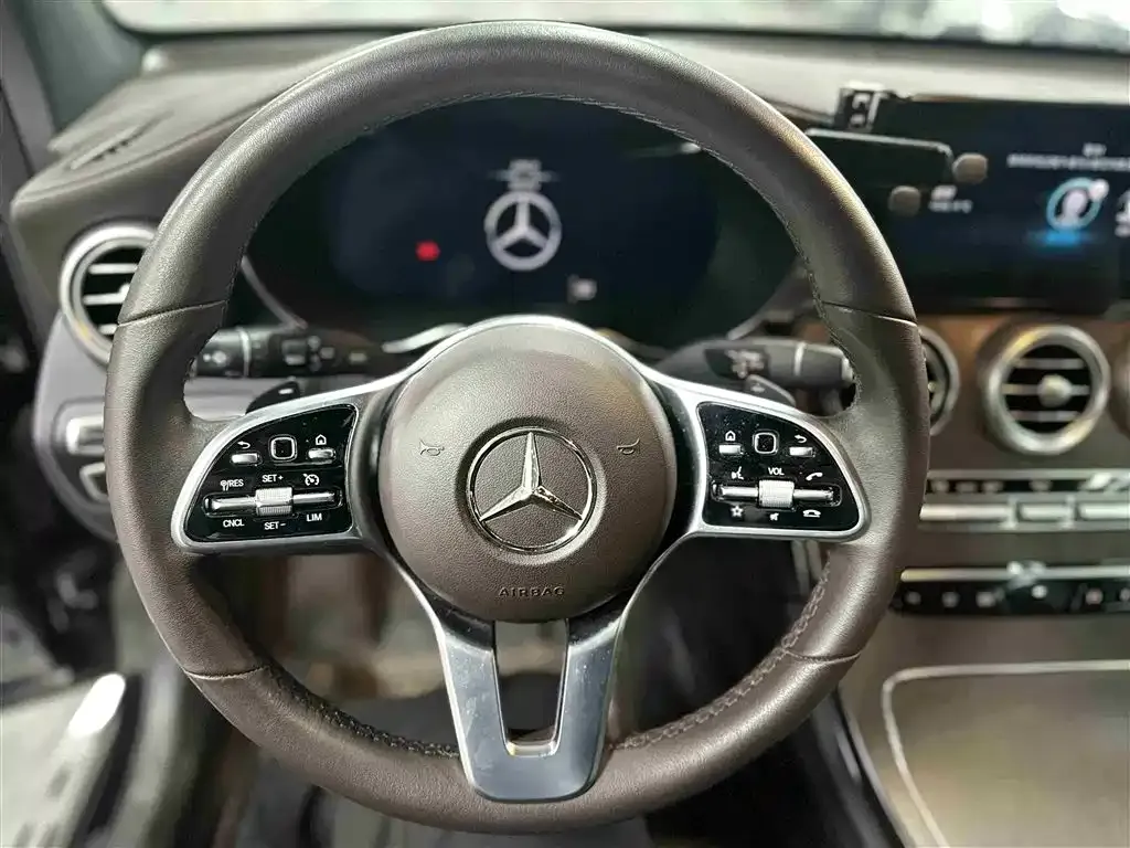 Mercedes-Benz GLC — фото 3
