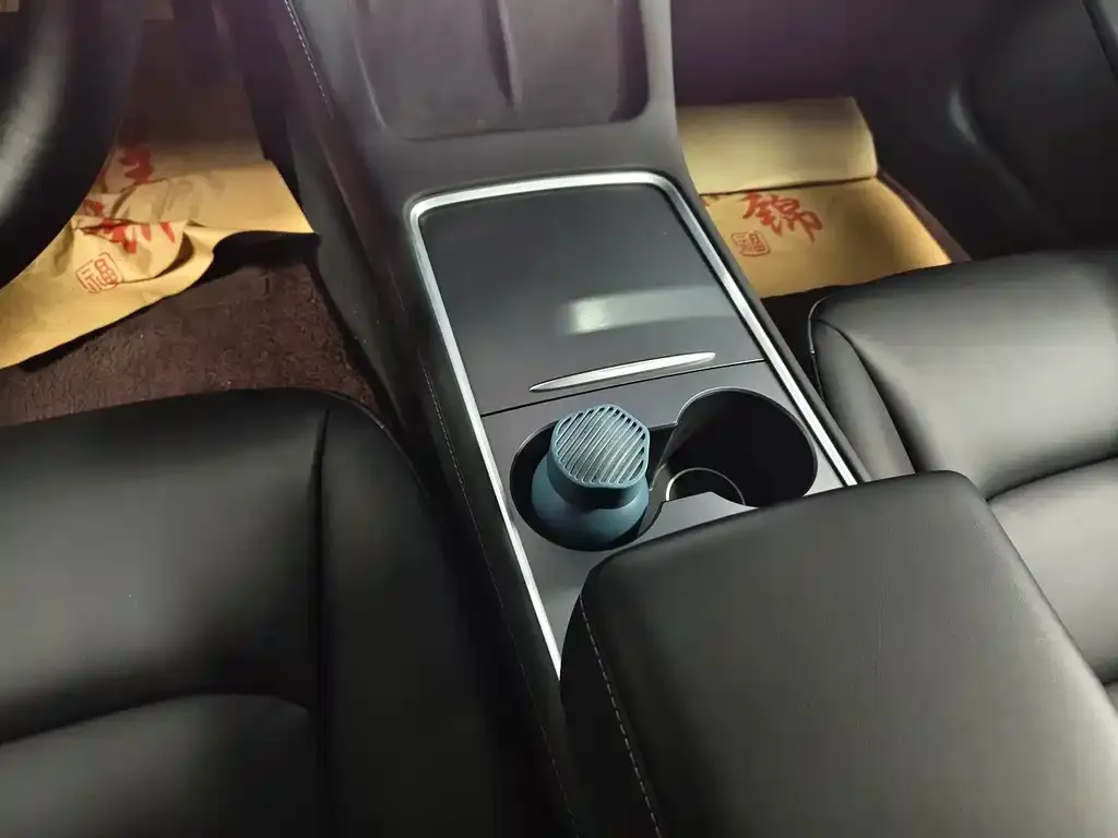Tesla Model 3 — фото 2