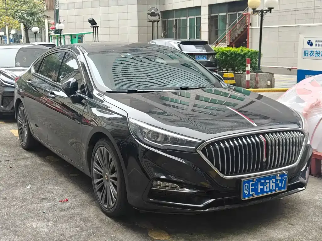 Hongqi H5 — фото 1
