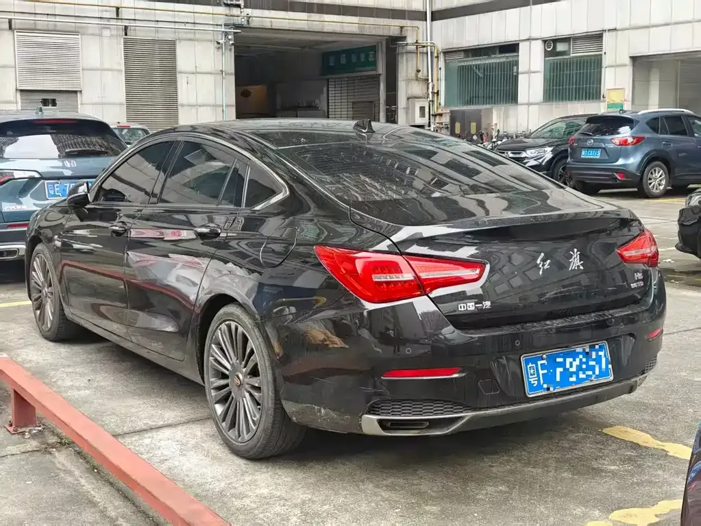 Hongqi H5 — фото 2
