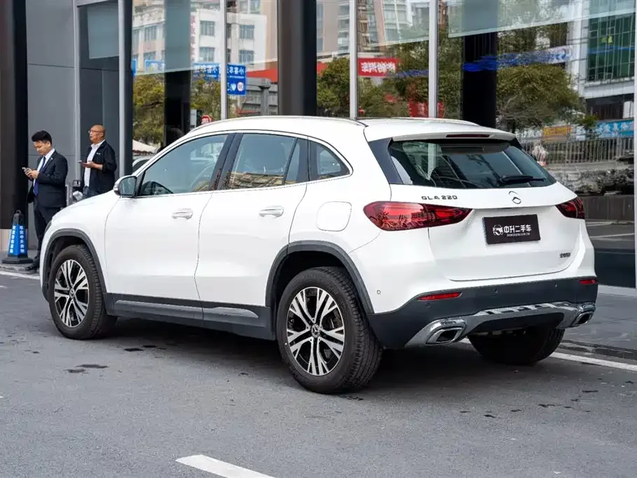 Mercedes-Benz GLA — фото 6