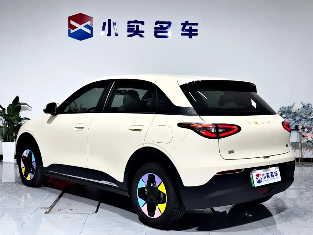 Geely Starburst — фото 9