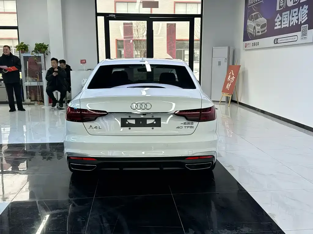 Audi A4L 2022 из CN, фото 6