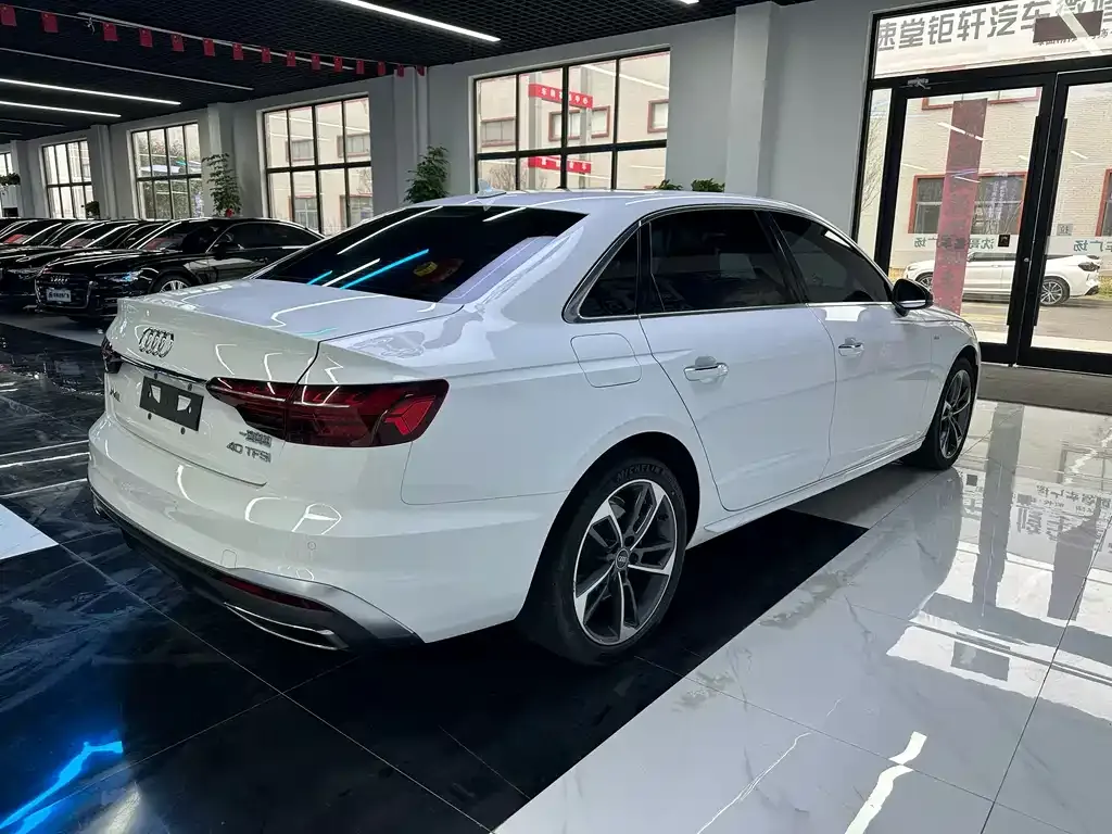 Audi A4L 2022 из CN, фото 7