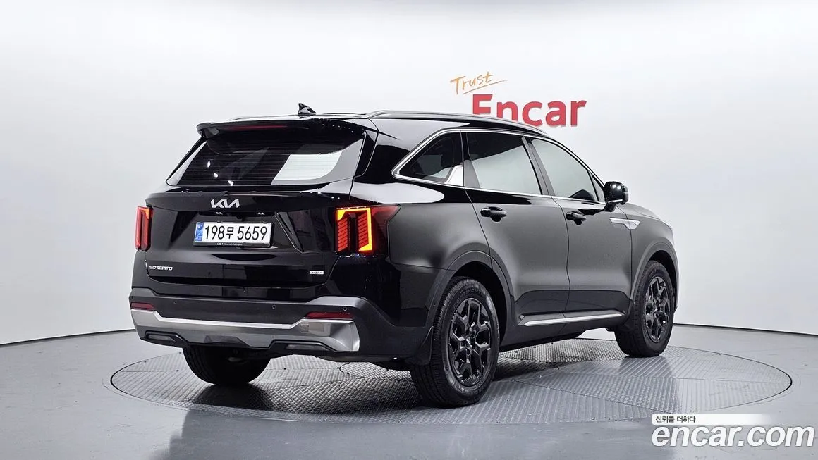 Kia Sorento — фото 4