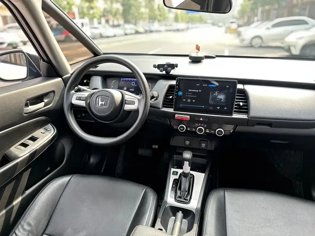 Honda Fit — фото 8