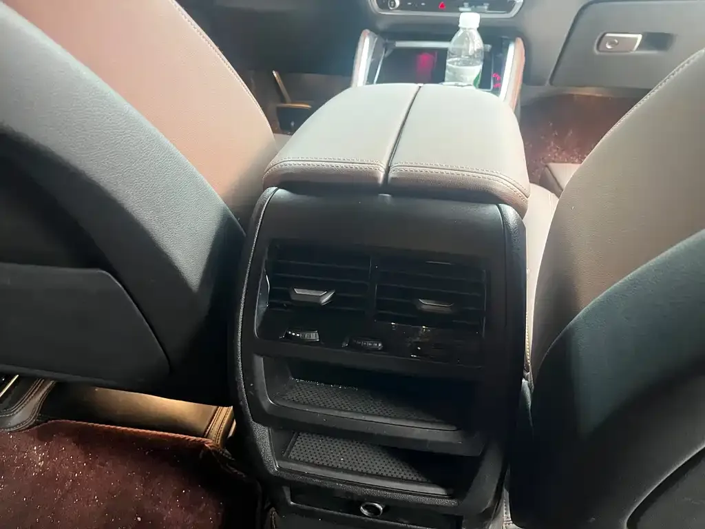 BMW X6 2025 из CN, фото 8