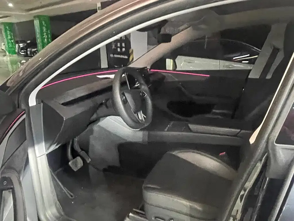 Tesla Model Y 2025 из CN, фото 6