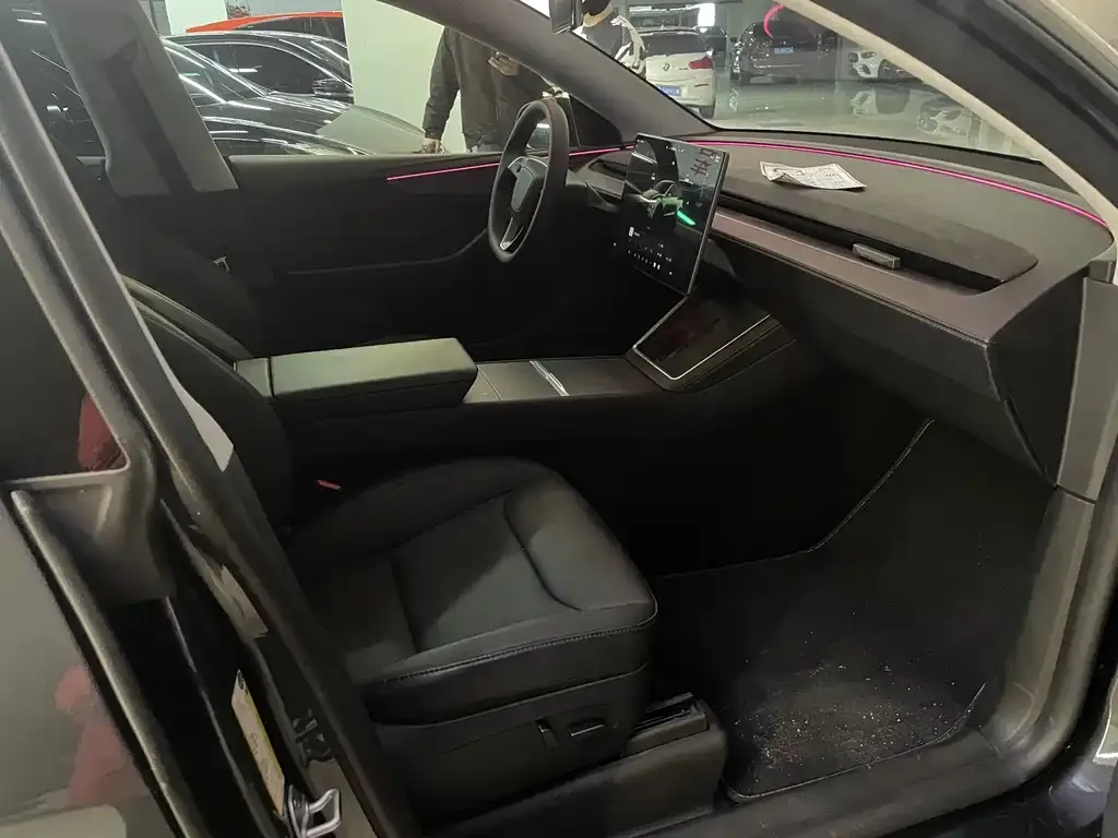 Tesla Model Y 2025 из CN, фото 5