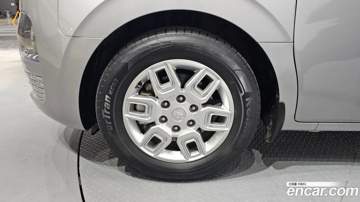 Hyundai Staria 2023 из KR, фото 2