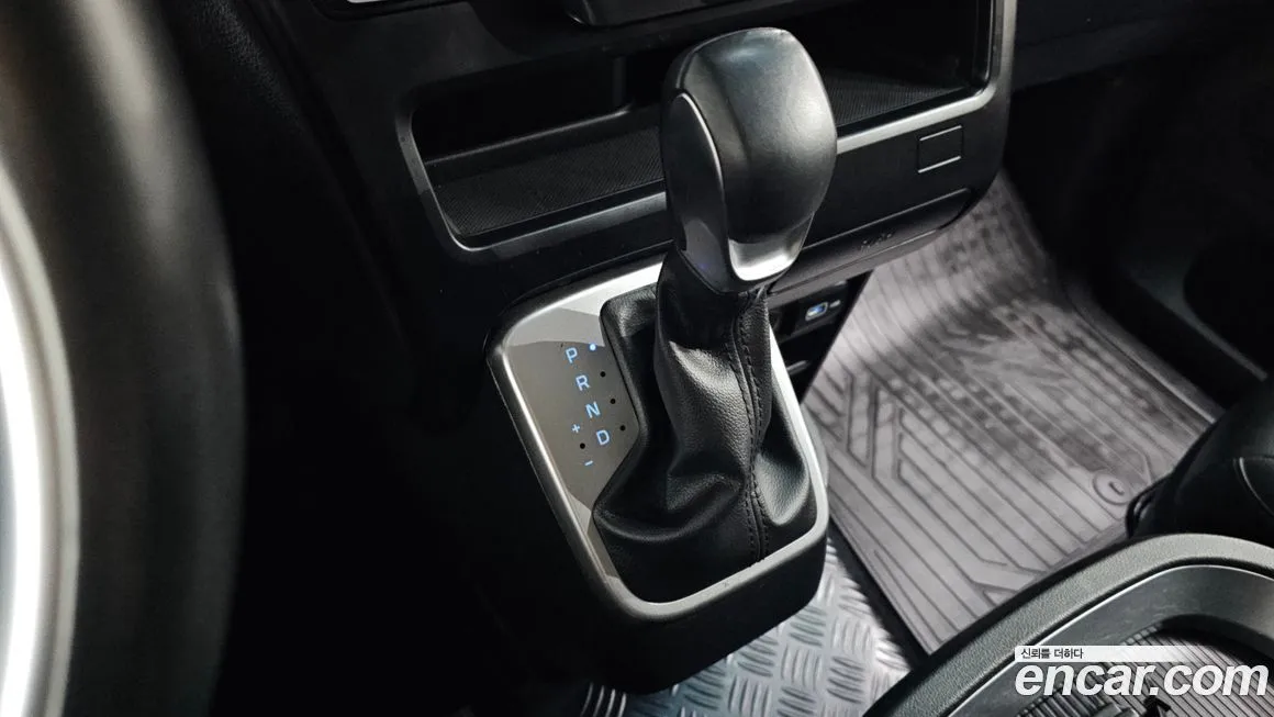 Hyundai Staria 2023 из KR, фото 6