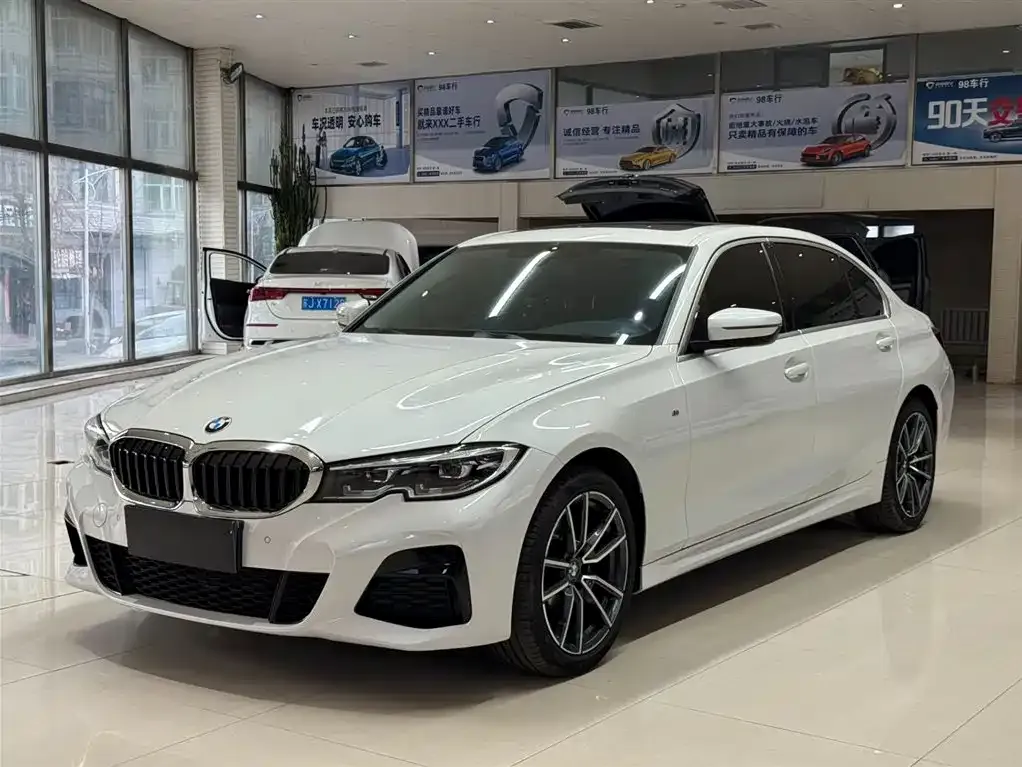 BMW 3 Series — фото 1