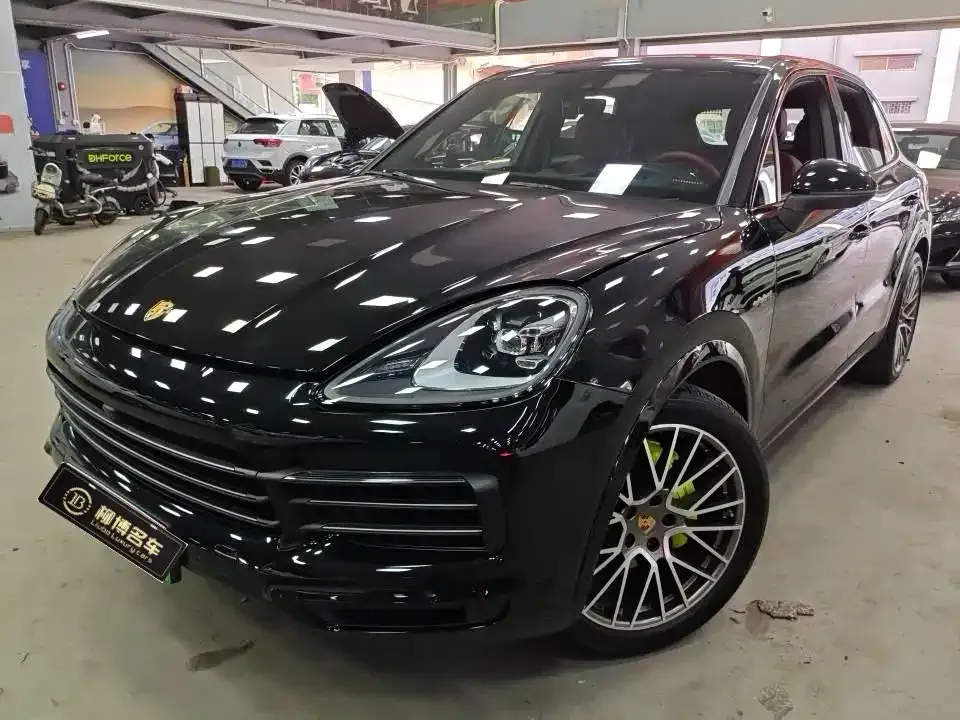 Porsche Cayenne Hybrid — фото 1
