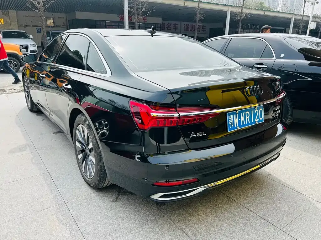 Audi A6L 2024 из CN, фото 5