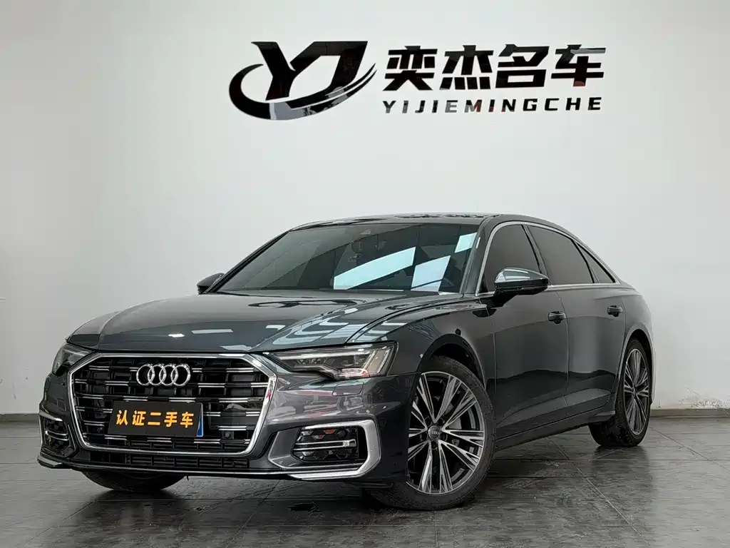 Audi A6L — фото 1
