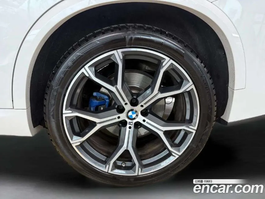 BMW X5 — фото 10